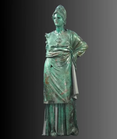 Minerva-di-Arezzo-al-Museo-Archeologico-di-Firenze